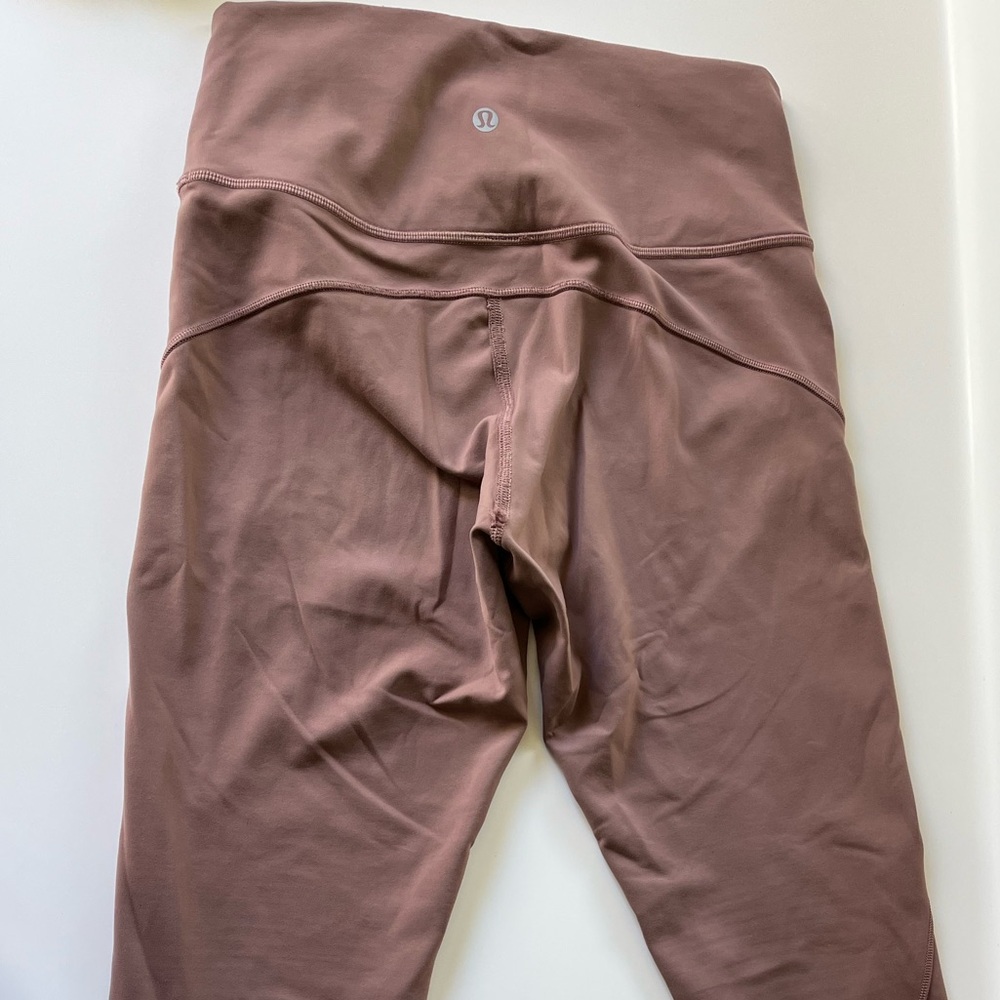Lululemon In Movement Tight 25” size 6